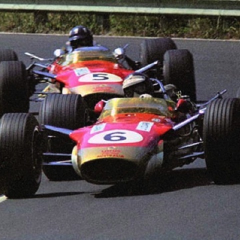 Les Lotus en formation serrée à Warwick Farm